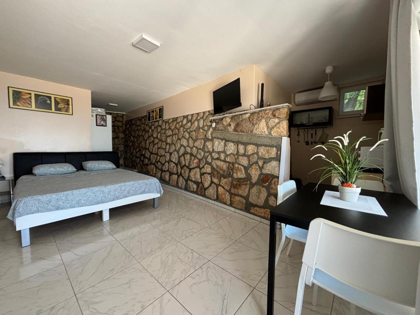 Apartmani Bosnjak Starigrad Paklenica Exterior photo